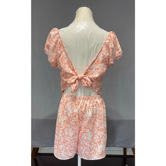 Everly peach floral romper sz L beach casual effortless summer resort wear - Picture 2 of 4